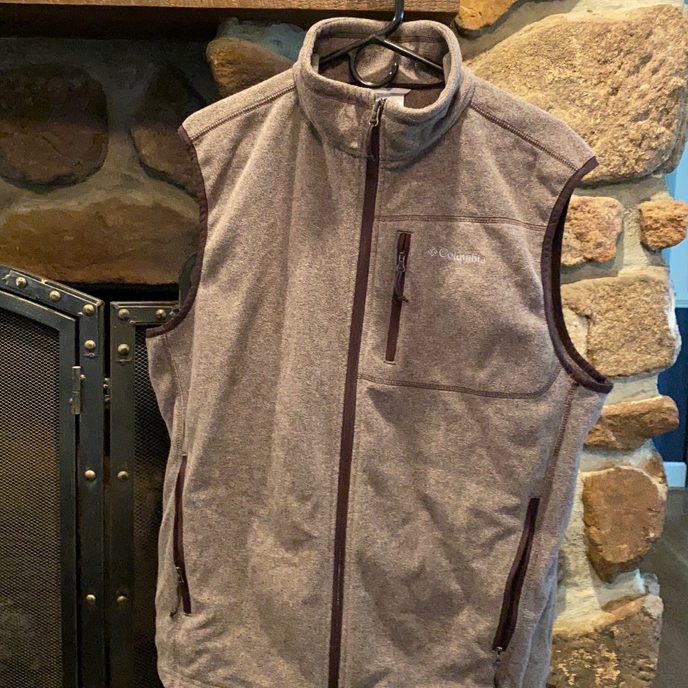 Excellent condition brown Columbia fleece vest